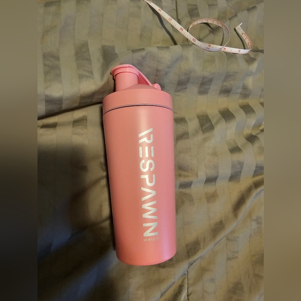 Respawn Pink Thermos Bottle